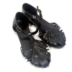 UO Ecote Black Leather Sandals Sz 6